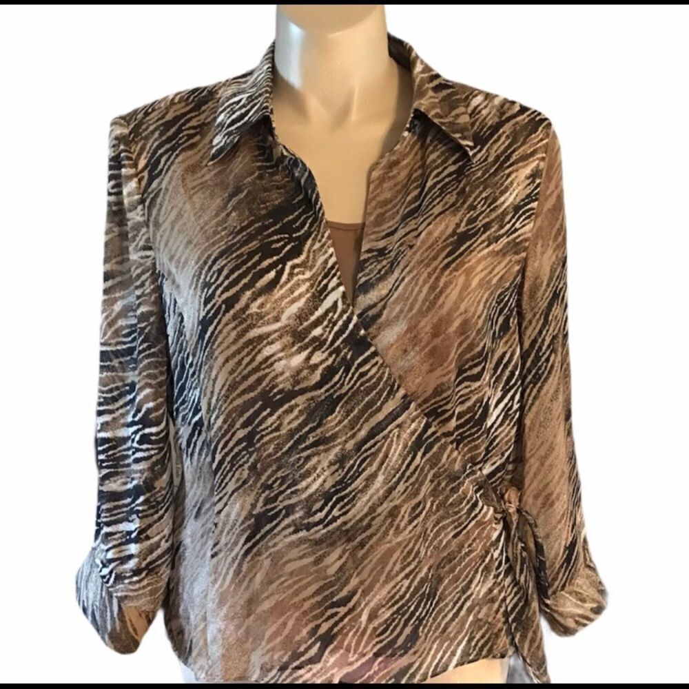 Emma James Size 18 Sleeveless Top with Cover Shirt
